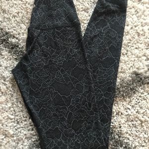 Lululemon align lacescape dark cast black 28” 2